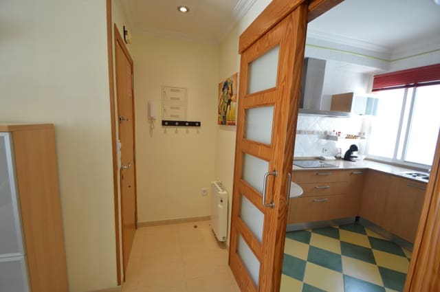 3 bedroom Flat for rent in Vinaròs - € 800 (Ref: 9948907)