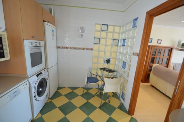 3 bedroom Flat for rent in Vinaròs - € 800 (Ref: 9948907)