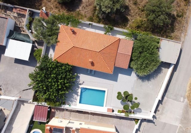 Chalet de 3 habitaciones en Vinaròs en venta con piscina garaje - 435.000 € (Ref: 9953056)
