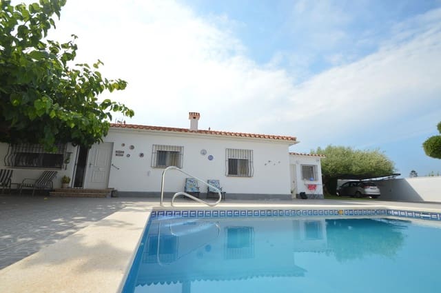 Chalet de 3 habitaciones en Vinaròs en venta con piscina garaje - 435.000 € (Ref: 9953056)