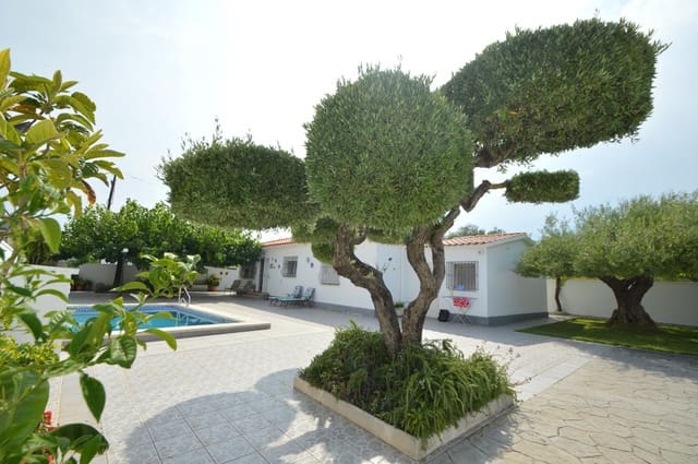 Chalet de 3 habitaciones en Vinaròs en venta con piscina garaje - 435.000 € (Ref: 9953056)