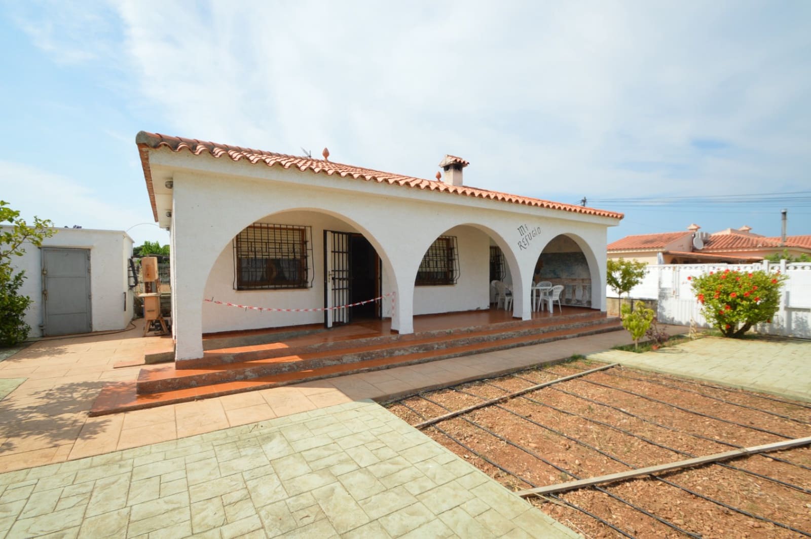 2 bedroom Villa for sale in Vinaros with garage - € 250,000 (Ref: 9956614)