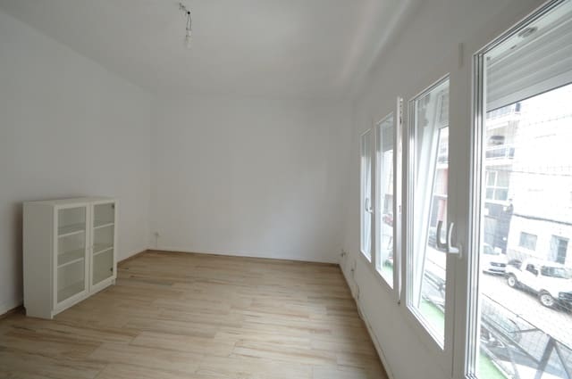 3 soverom Leilighet til salgs i Vinaròs - € 140 000 (Ref: 9976524)