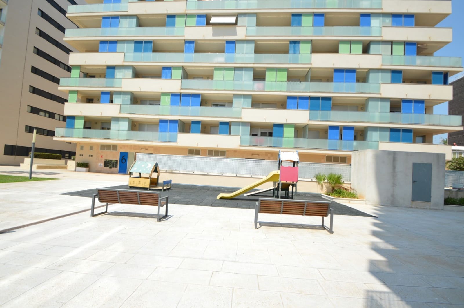 Piso de 2 habitaciones en Vinaròs en venta con piscina garaje - 225.000 € (Ref: 9989965)