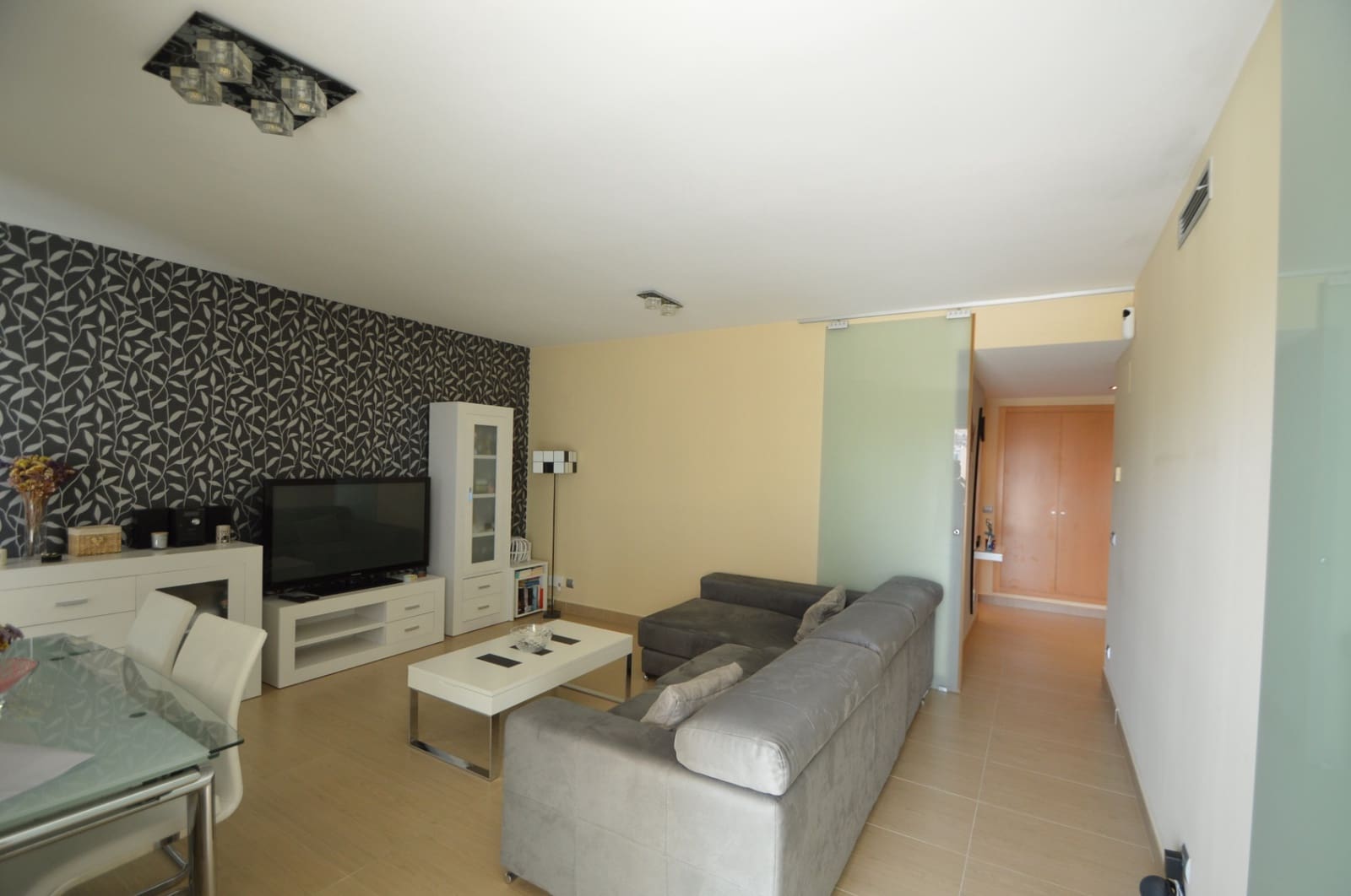 Piso de 2 habitaciones en Vinaròs en venta con piscina garaje - 225.000 € (Ref: 9989965)