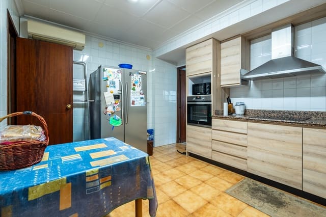 Casa de 4 habitaciones en Amposta en venta - 320.000 € (Ref: 10016781)