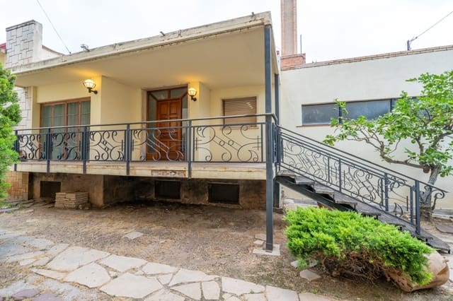 Casa de 4 habitaciones en Amposta en venta - 320.000 € (Ref: 10016781)