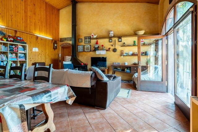 5 bedroom Finca/Country House for sale in L'Aldea - € 320,000 (Ref: 10016937)