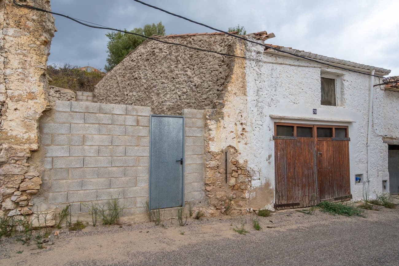 Townhouse for sale in Mas de Barberans - € 24,000 (Ref: 10044228)