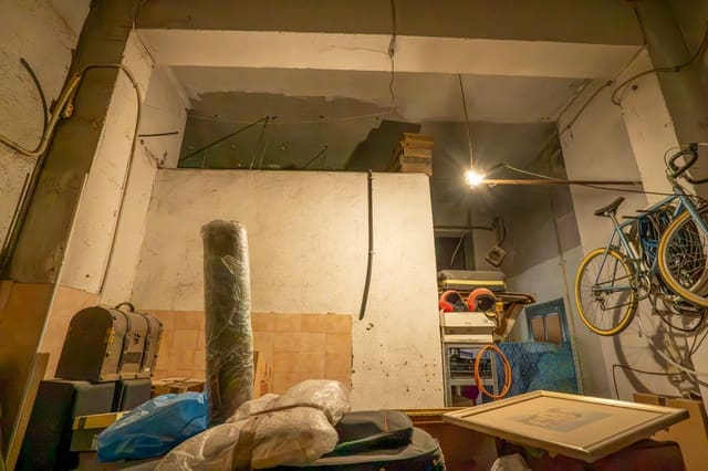 Kaupallinen myytävänä paikassa Tortosa - 48 500 € (Ref: 10161850)