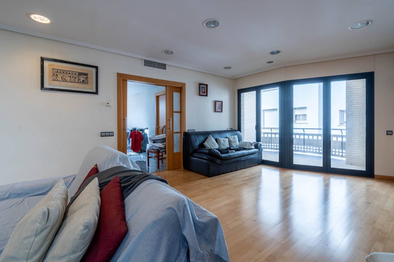 4 Zimmer Haus zu verkaufen in La Senia mit Garage - 315.000 € (Ref: 10174231)
