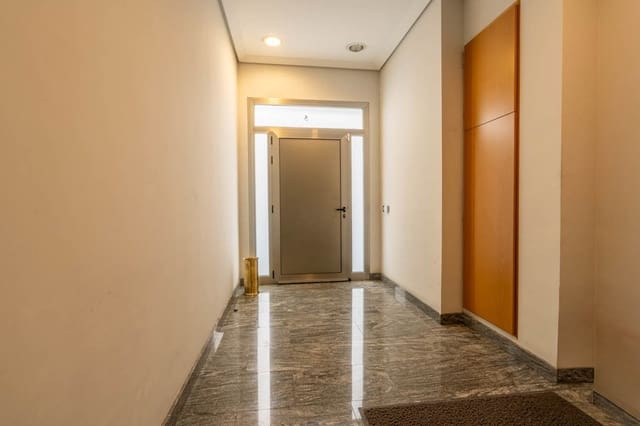 4 Zimmer Haus zu verkaufen in La Sénia mit Garage - 315.000 € (Ref: 10174231)