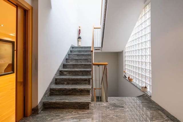 4 Zimmer Haus zu verkaufen in La Sénia mit Garage - 315.000 € (Ref: 10174231)