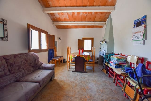 3 makuuhuone Maalaistalo myytävänä paikassa Tortosa - 79 000 € (Ref: 4919817)