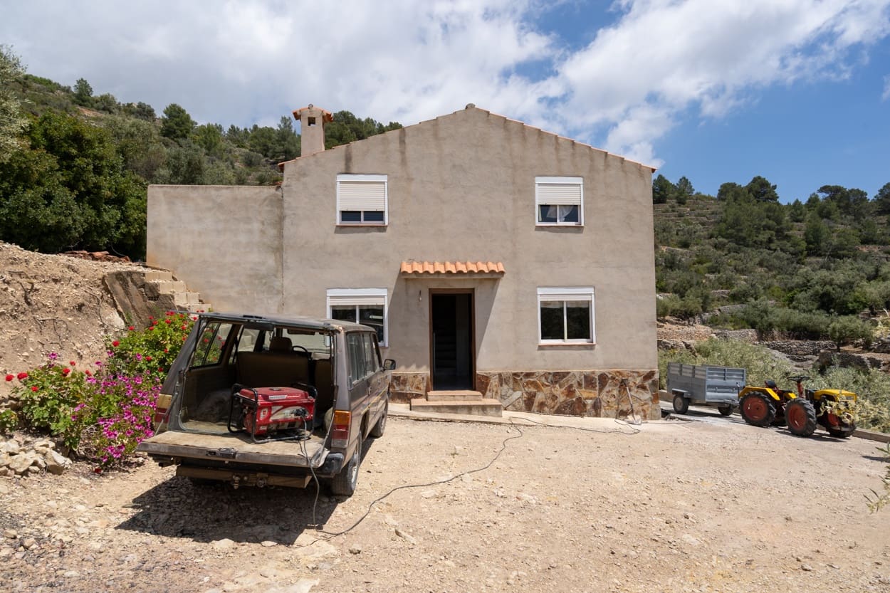 4 soveværelse Finca/Landehus til salg i Tortosa - € 65.000 (Ref: 6085202)