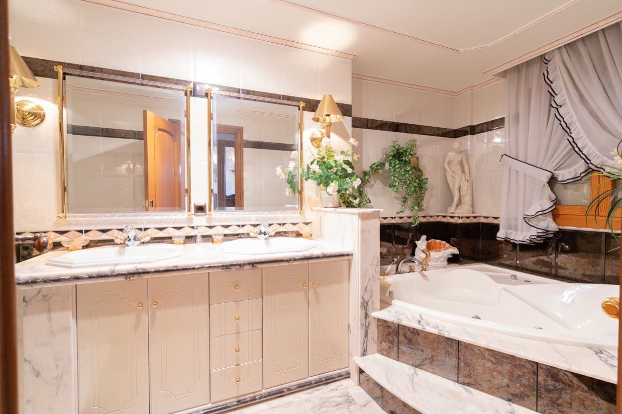 4 quarto Casa em Banda para venda em Bitem com garagem - 265 000 € (Ref: 6609705)