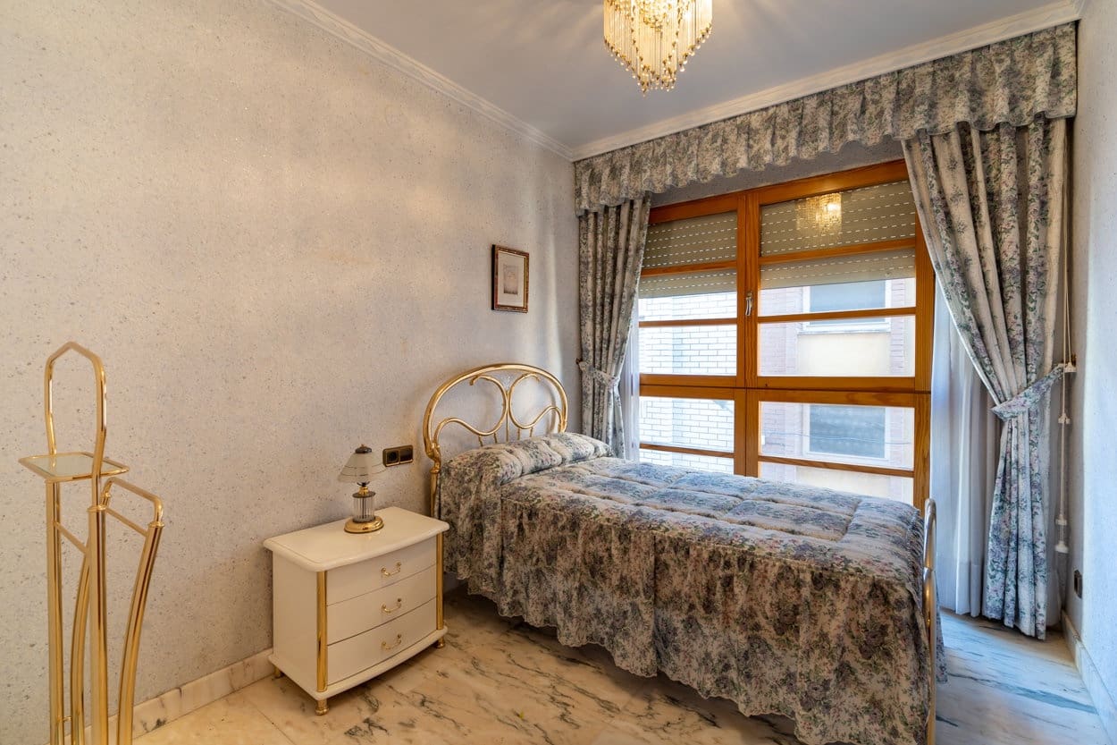 4 quarto Casa em Banda para venda em Bitem com garagem - 265 000 € (Ref: 6609705)