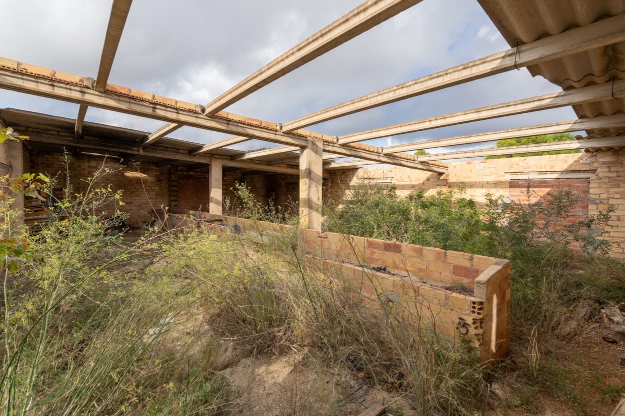 Finca/Herregård til salgs i L'Ampolla - € 128 000 (Ref: 7128510)