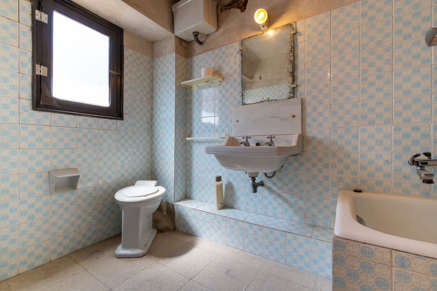4 bedroom Townhouse for sale in Horta de Sant Joan - € 120,000 (Ref: 7756909)