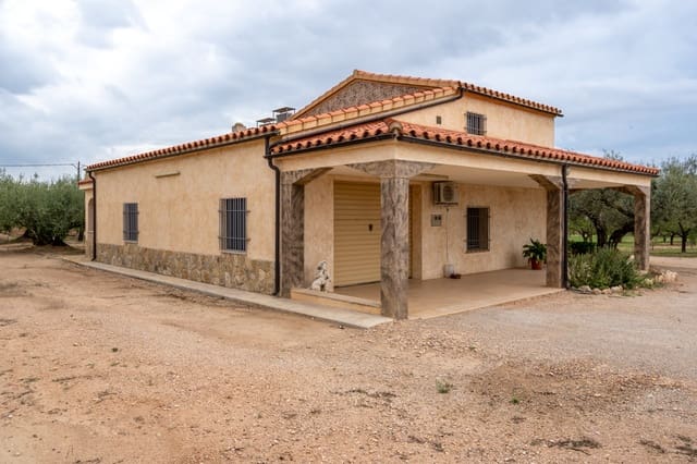 4 chambre Villa/Maison à vendre à Els Reguers, Tortosa avec piscine - 280 000 € (Ref: 7789707)