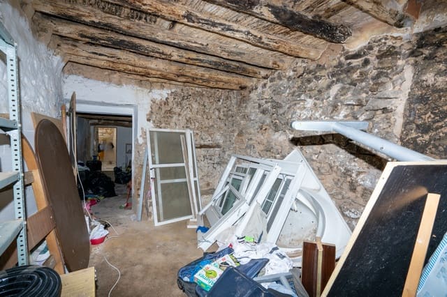 Omakotitalo myytävänä paikassa Freginals - 20 000 € (Ref: 8069468)
