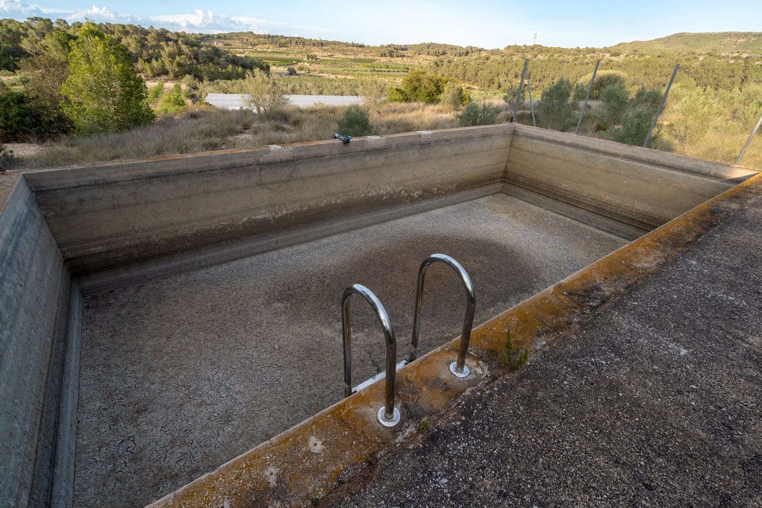 Finca/Landehus til salg i El Pinell de Brai - € 80.000 (Ref: 8342432)