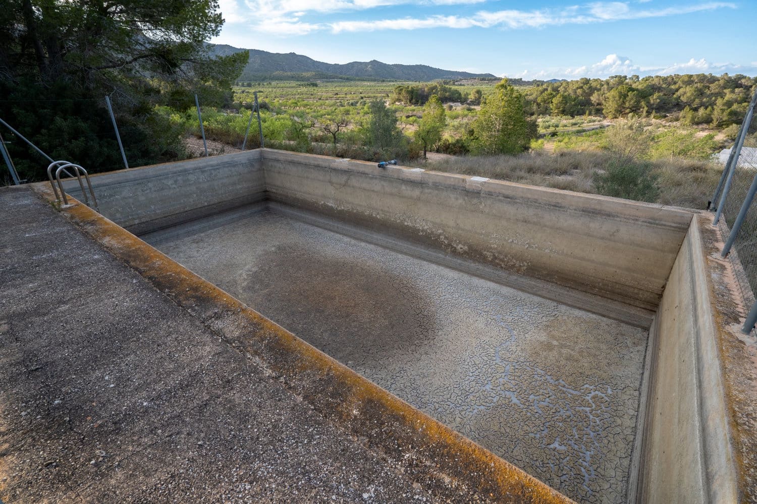 Finca/Landehus til salg i El Pinell de Brai - € 80.000 (Ref: 8342432)