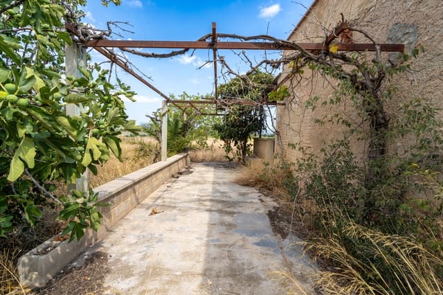 Finca/Country House for sale in Ginestar - € 55,000 (Ref: 8471799)