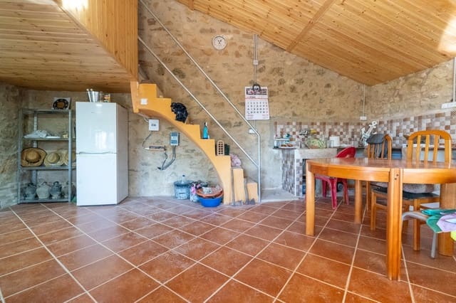 1 makuuhuone Maalaistalo myytävänä paikassa Tortosa mukana uima-altaan - 95 000 € (Ref: 8532281)