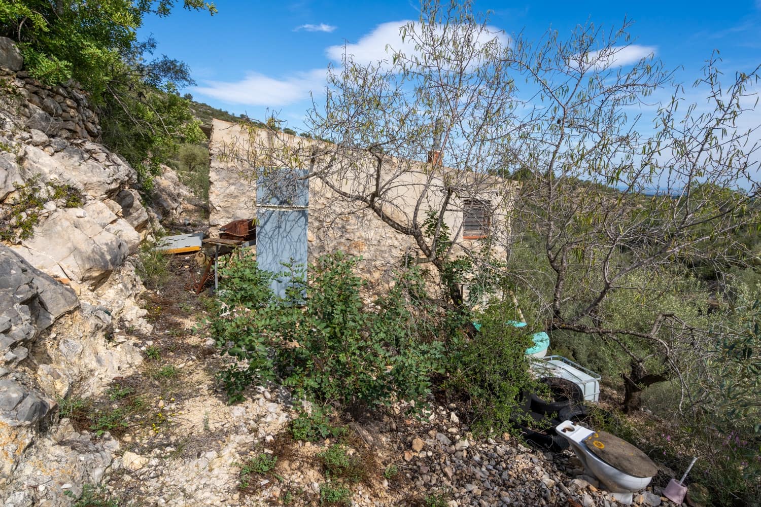 Finca/Country House for sale in Camp-redo - € 32,000 (Ref: 8585757)