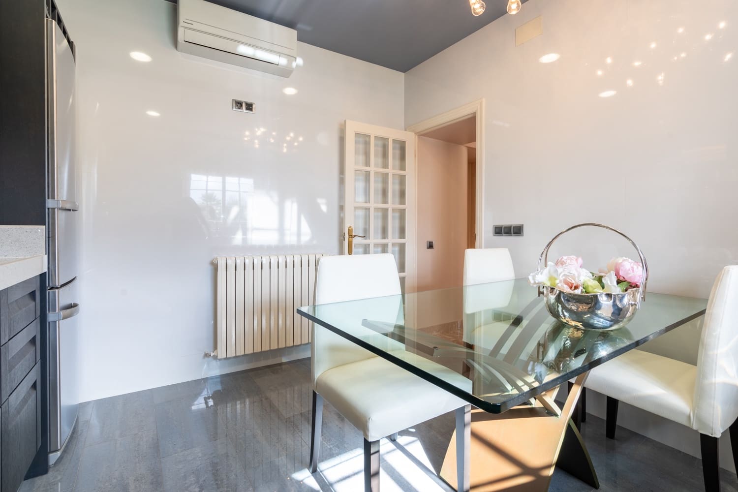 4 bedroom Villa for sale in Roquetes with pool - € 975,000 (Ref: 8602372)