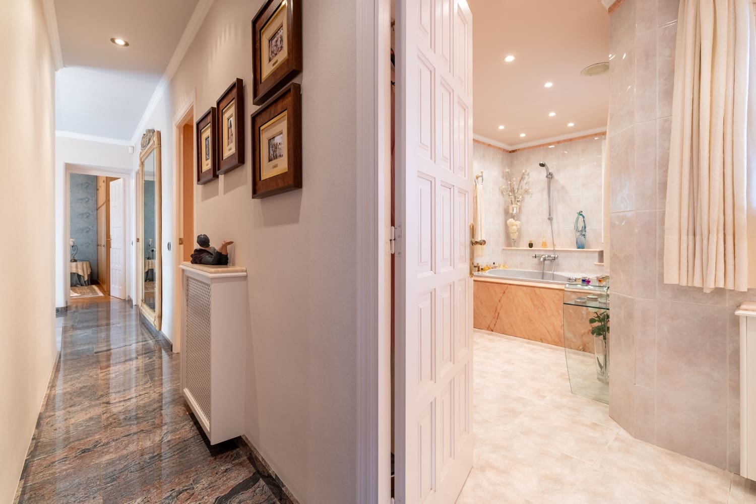 4 bedroom Villa for sale in Roquetes with pool - € 975,000 (Ref: 8602372)