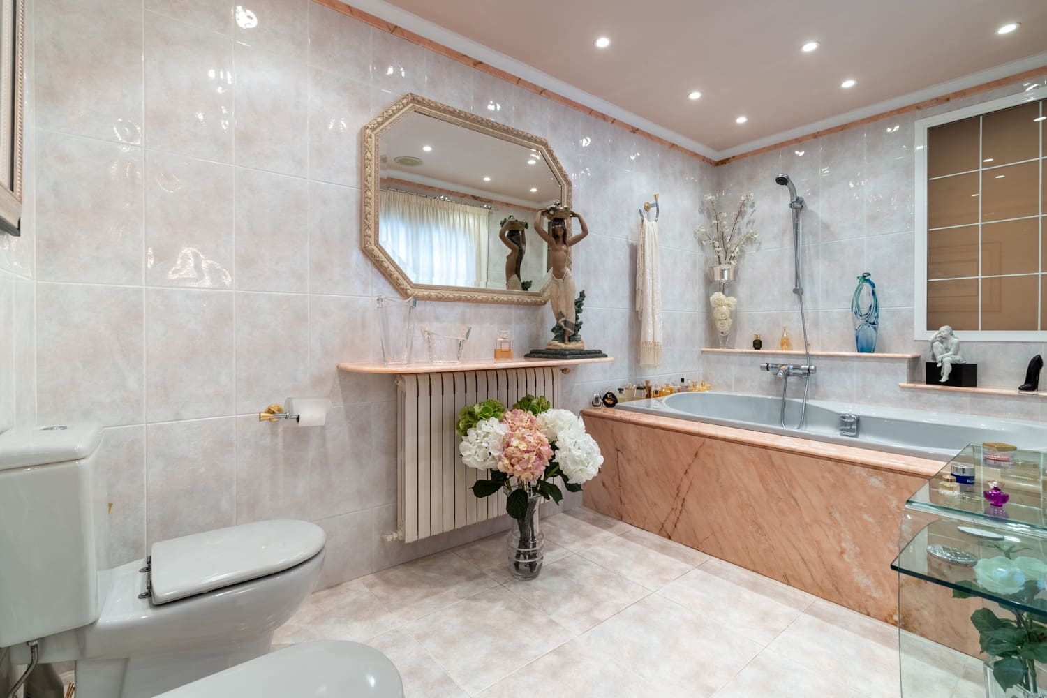 4 bedroom Villa for sale in Roquetes with pool - € 975,000 (Ref: 8602372)