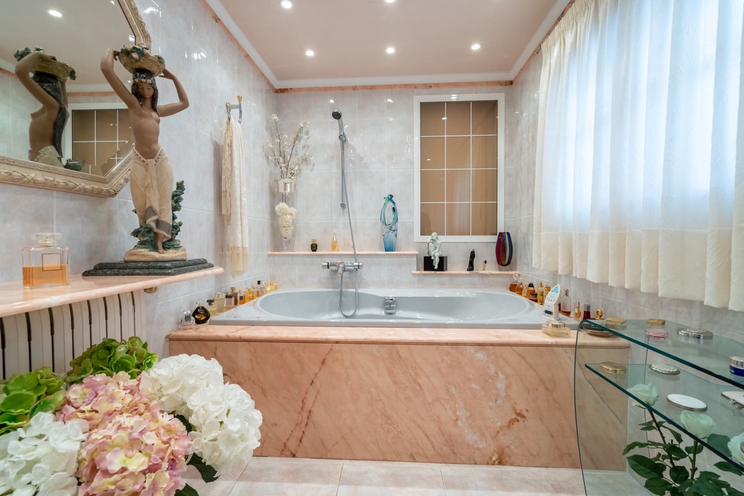 4 bedroom Villa for sale in Roquetes with pool - € 975,000 (Ref: 8602372)