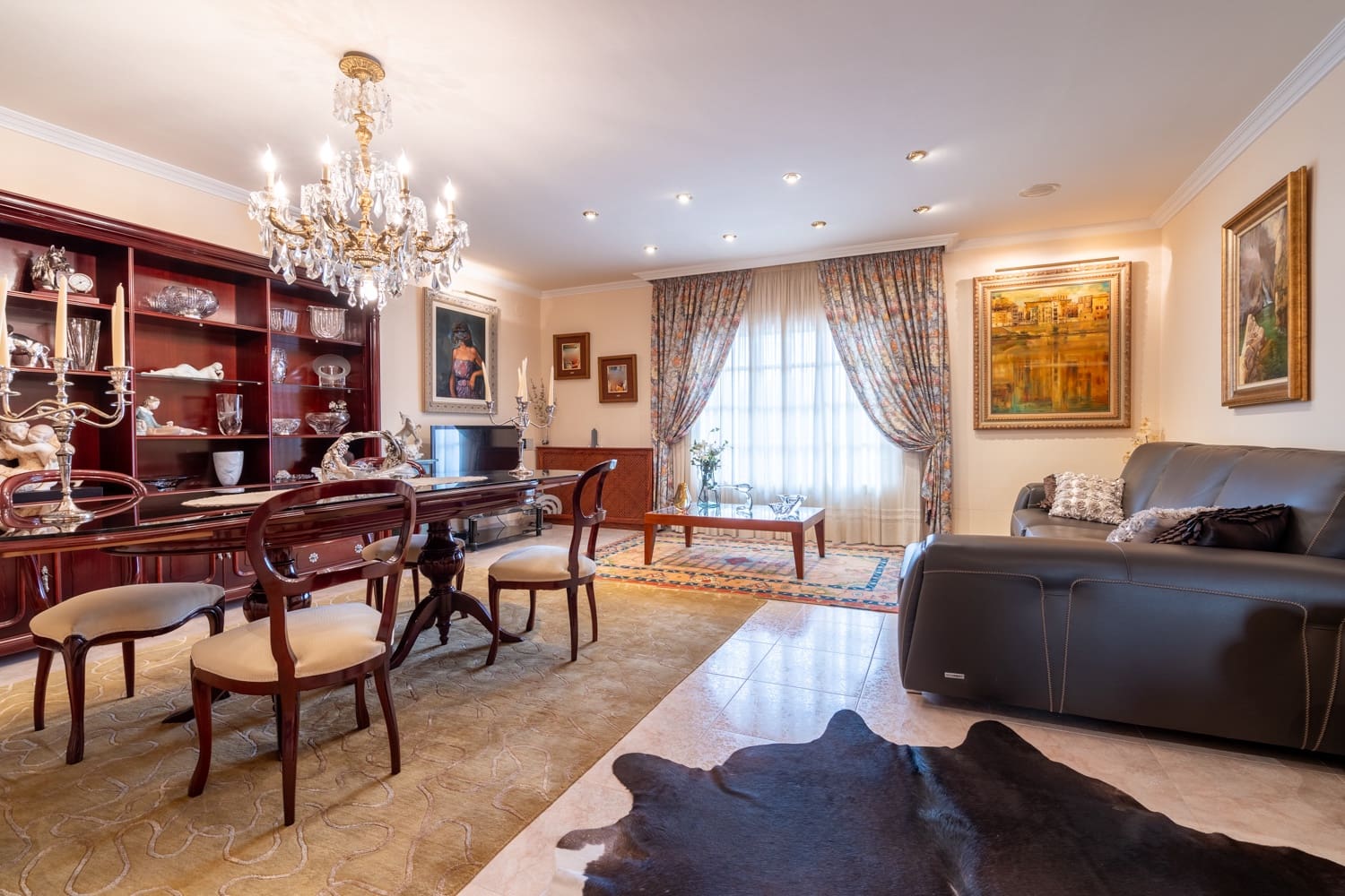 4 bedroom Villa for sale in Roquetes with pool - € 975,000 (Ref: 8602372)