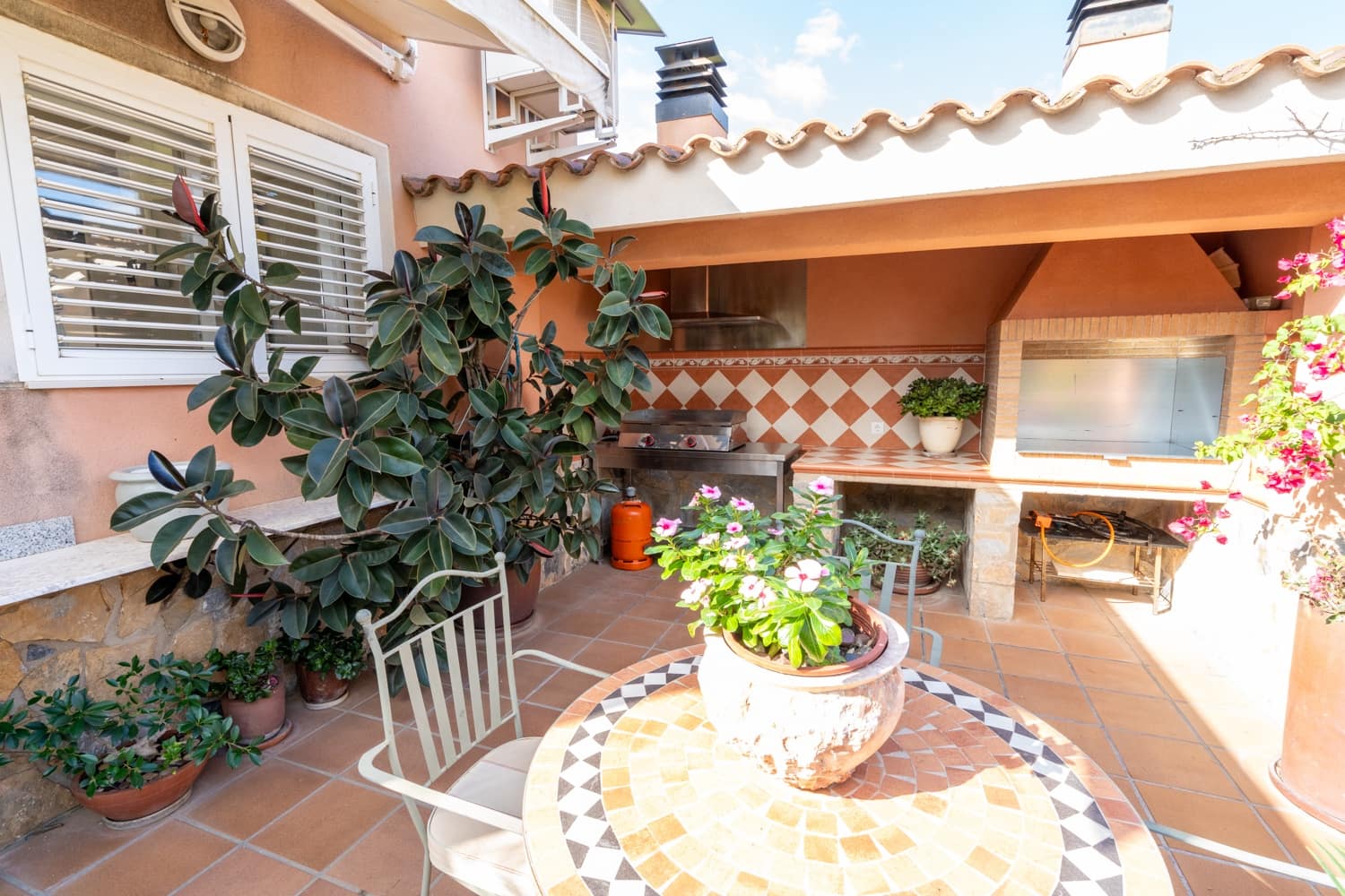 4 bedroom Villa for sale in Roquetes with pool - € 975,000 (Ref: 8602372)