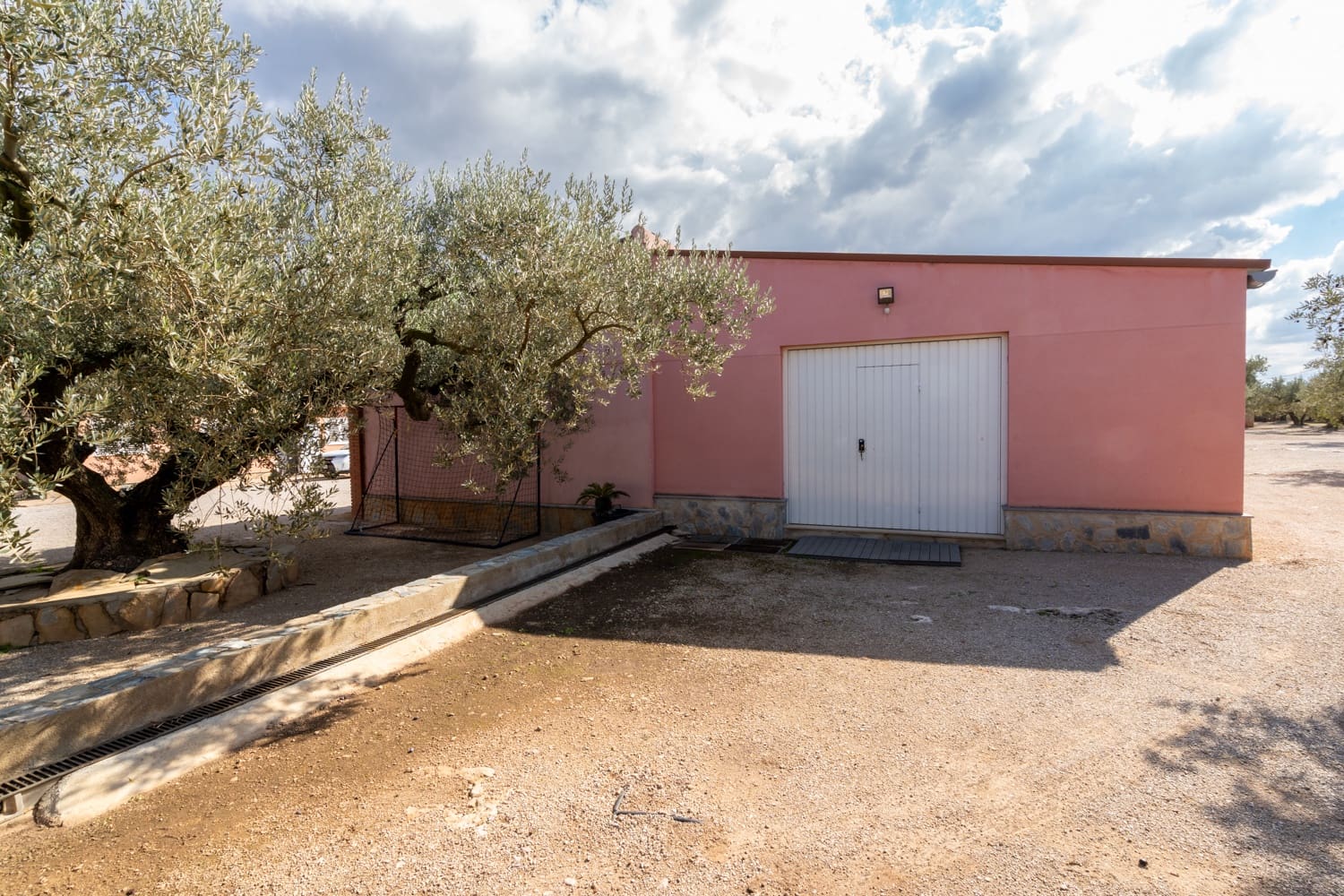 4 bedroom Villa for sale in Roquetes with pool - € 975,000 (Ref: 8602372)