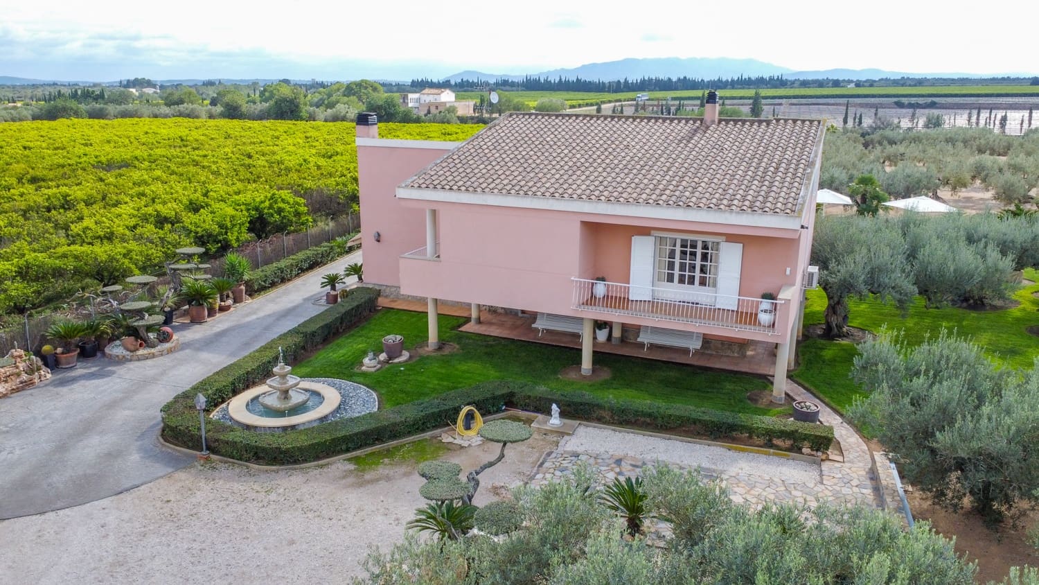 4 bedroom Villa for sale in Roquetes with pool - € 975,000 (Ref: 8602372)