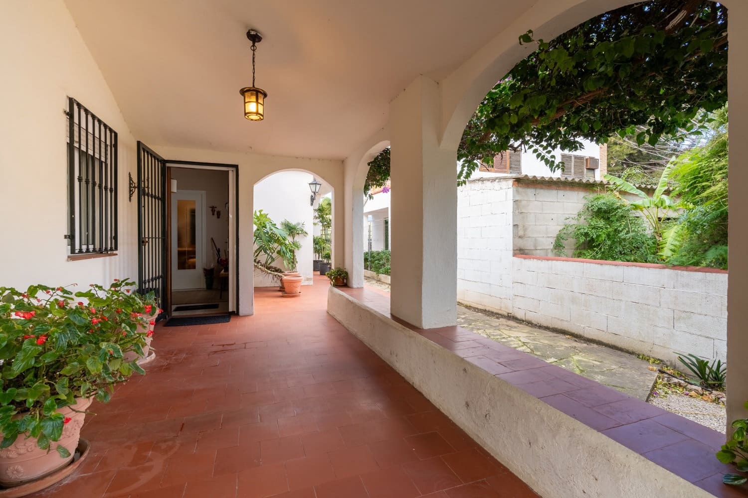 4 bedroom Villa for sale in Santa Barbara - € 400,000 (Ref: 8685223)