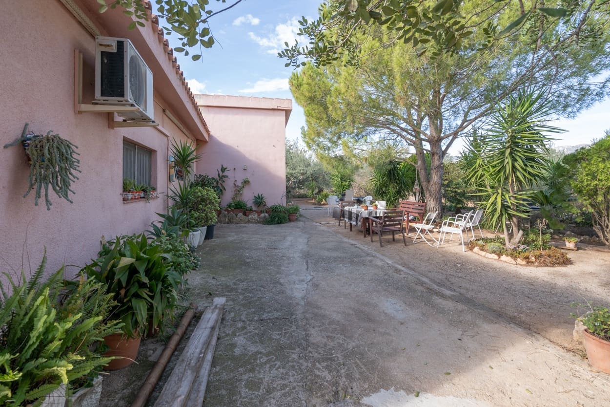 2 slaapkamer Finca/Landhuis te koop in Els Reguers - € 108.000 (Ref: 8697636)