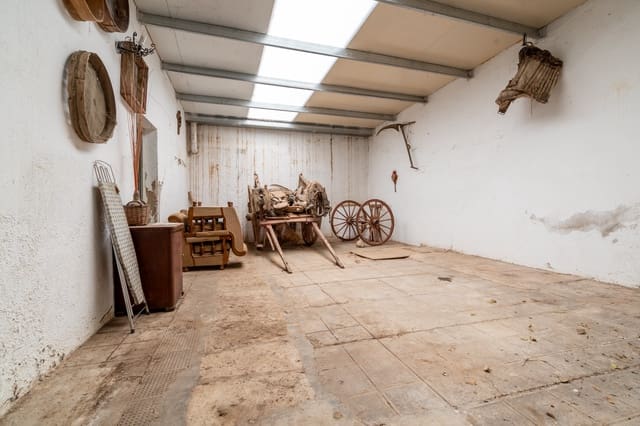 Garage til salg i Tortosa - € 215.000 (Ref: 8814096)