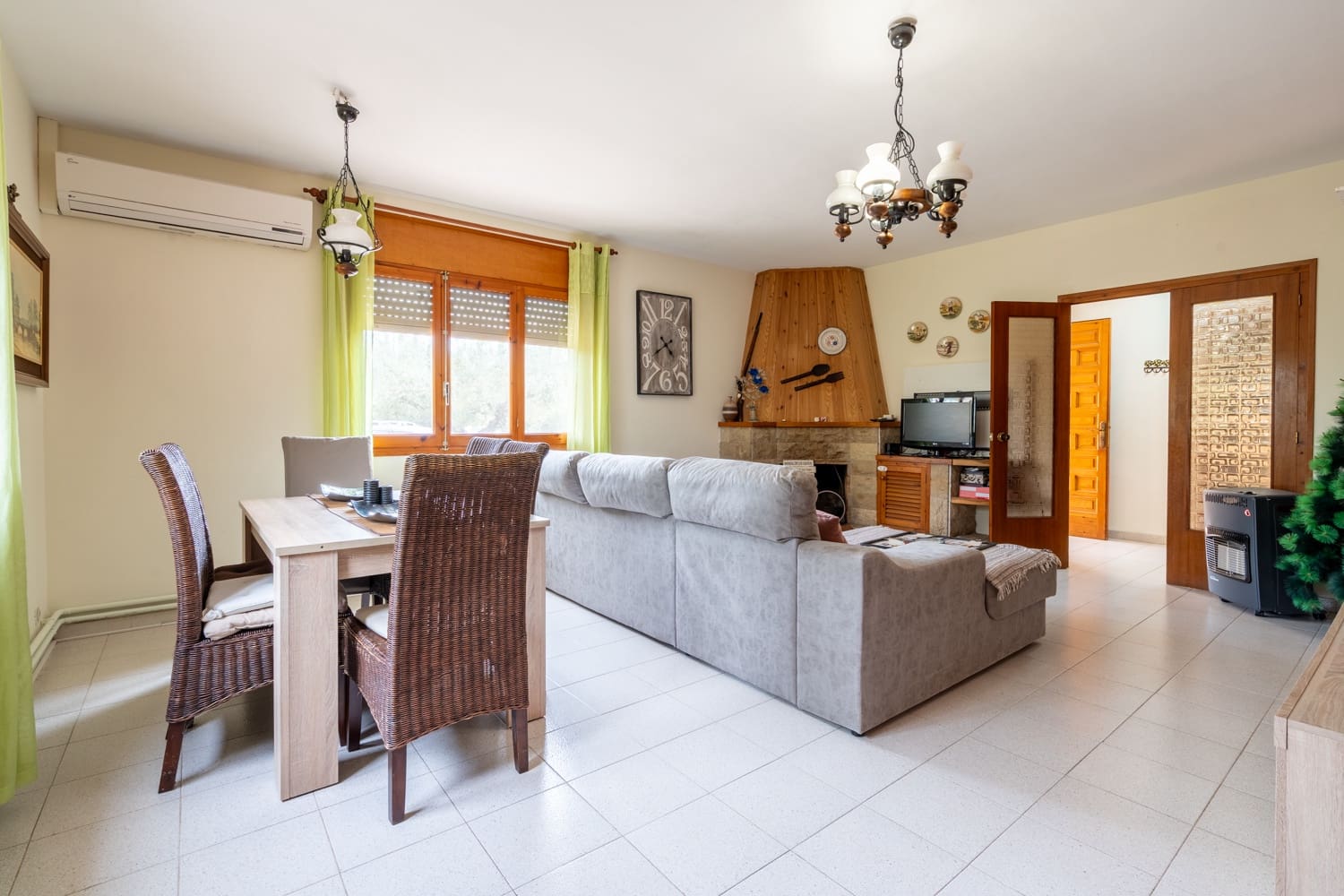 4 soveværelse Villa til salg i Aldover med swimmingpool - € 235.000 (Ref: 8958261)