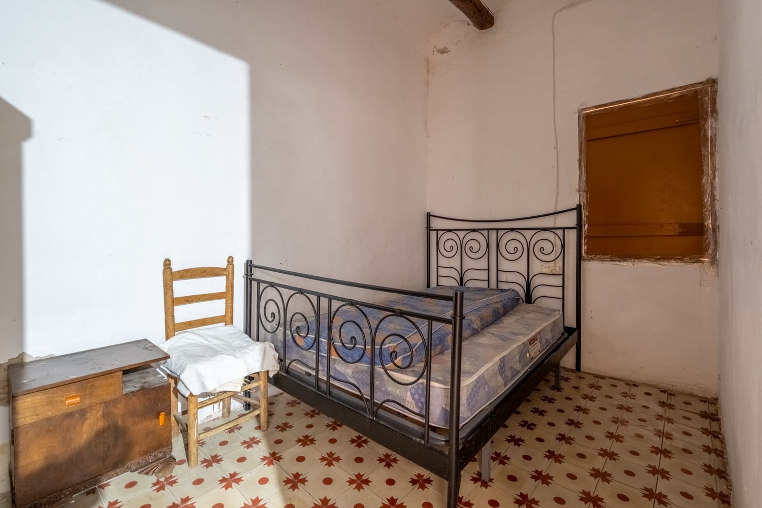 2 soveværelse Byhus til salg i Tivenys - € 51.000 (Ref: 9008782)