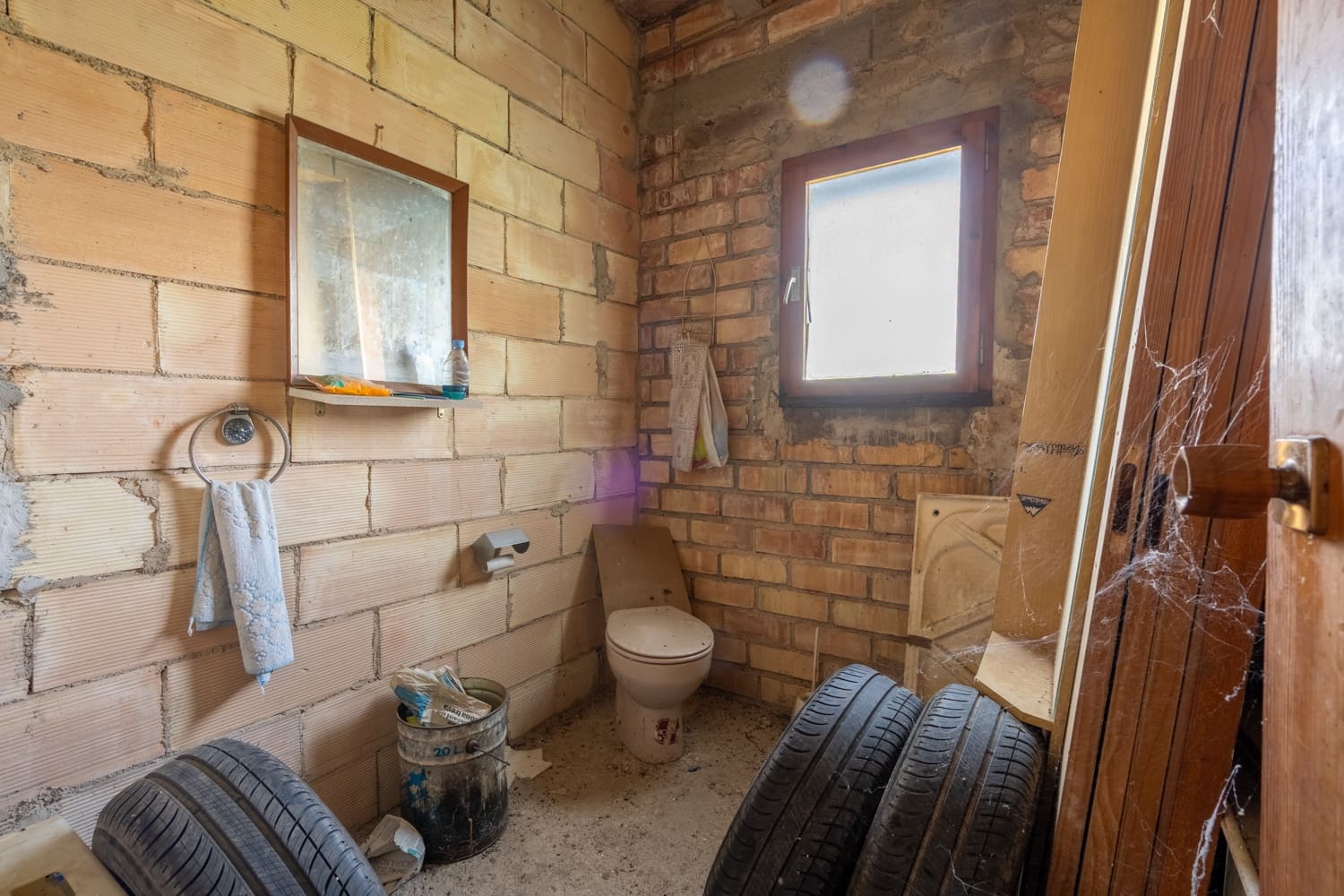 5 sypialnia Finka/Dom wiejski na sprzedaż w Bitem - 214 000 € (Ref: 9013646)