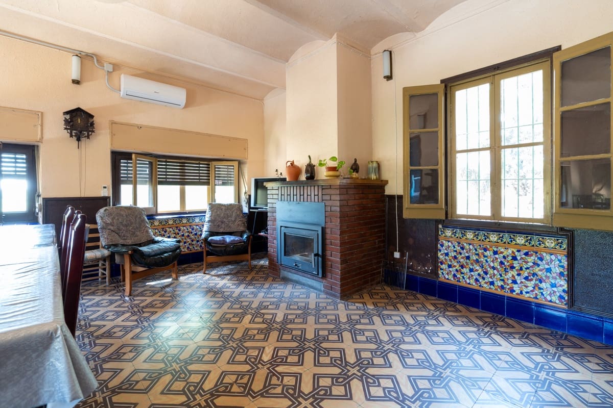 9 sypialnia Finka/Dom wiejski na sprzedaż w Tortosa - 392 000 € (Ref: 9142022)