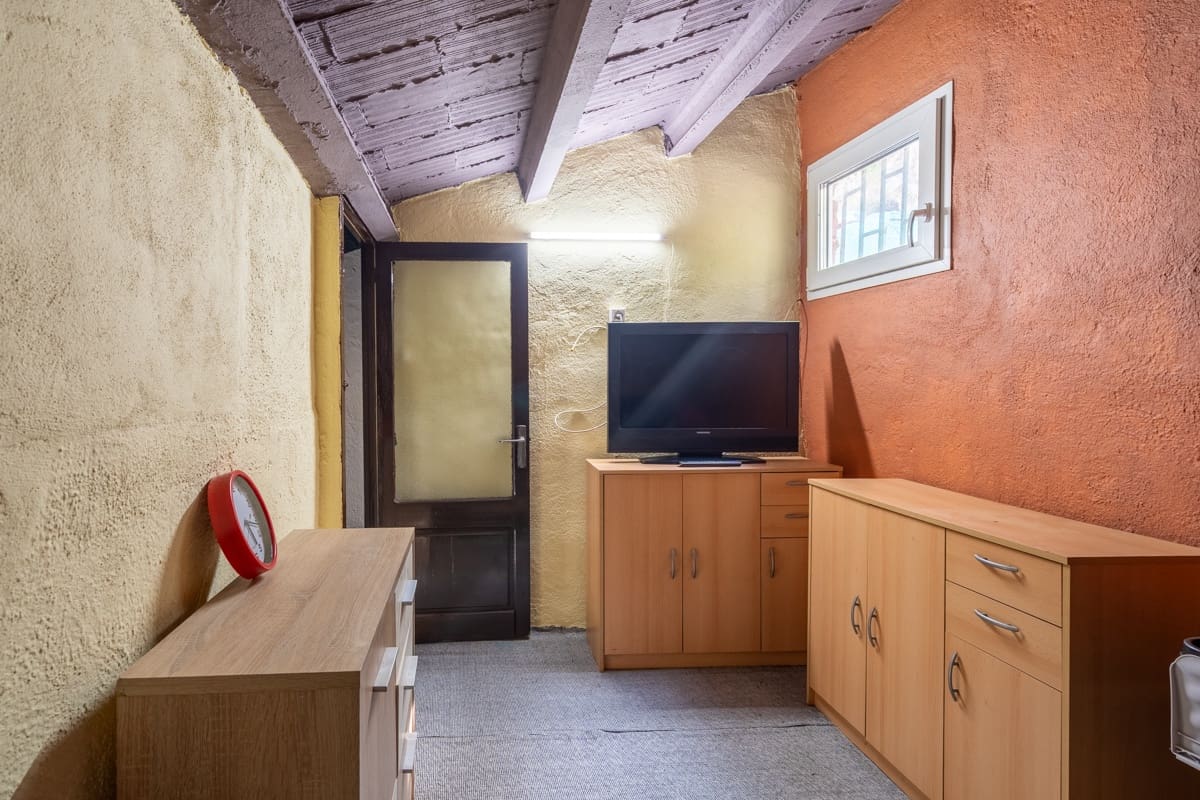 2 soveværelse Finca/Landehus til salg i Alfara de Carles med swimmingpool - € 149.000 (Ref: 9166627)