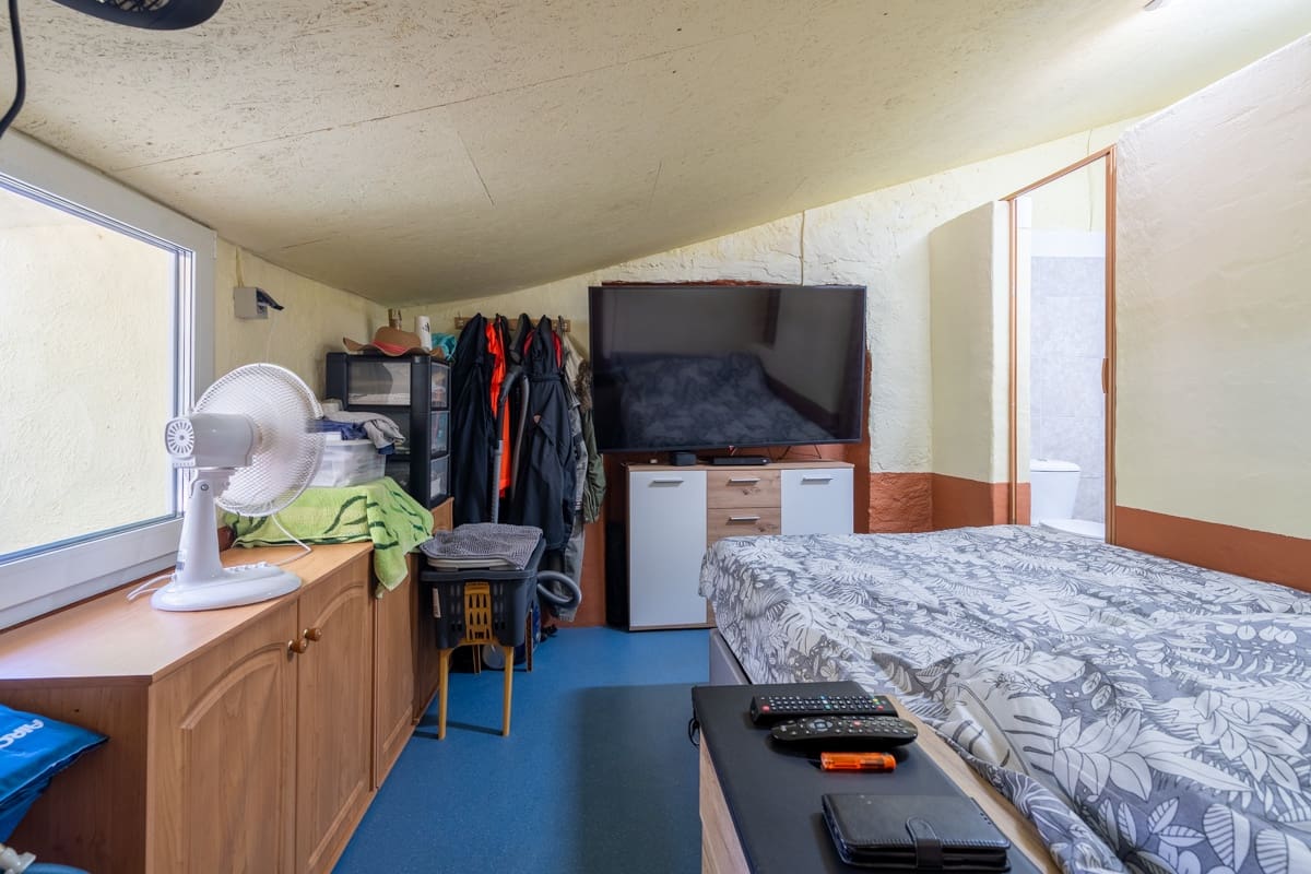 2 soveværelse Finca/Landehus til salg i Alfara de Carles med swimmingpool - € 149.000 (Ref: 9166627)