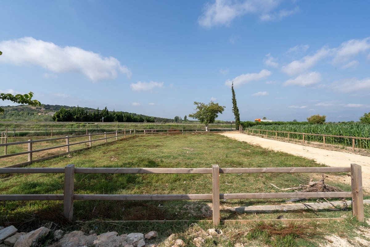 3 bedroom Finca/Country House for sale in Amposta - € 160,000 (Ref: 9167113)