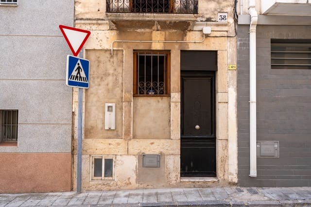 2 soveværelse Byhus til salg i Tortosa - € 65.000 (Ref: 9167384)