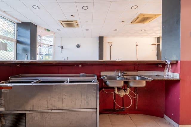 Kommersiell til salgs i Tortosa - € 140 000 (Ref: 9177126)